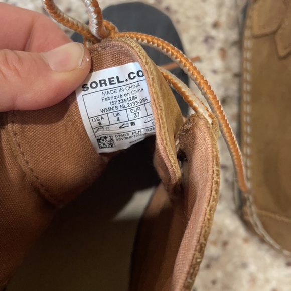 Sorel Duck Boots - Picture 5 of 5